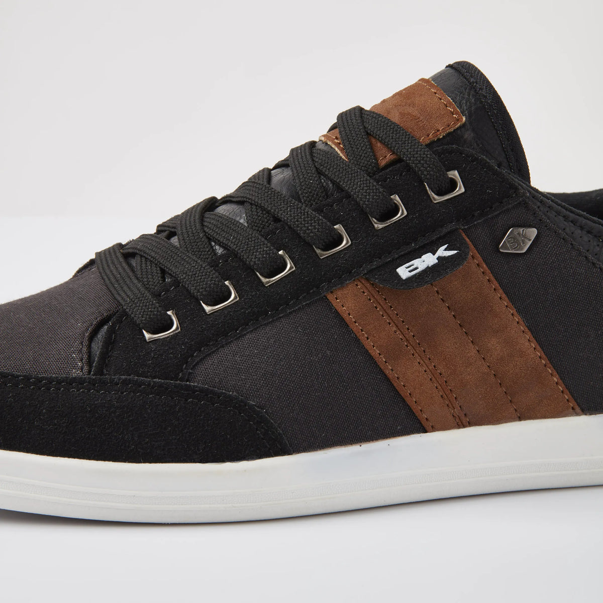 Black/Cognac