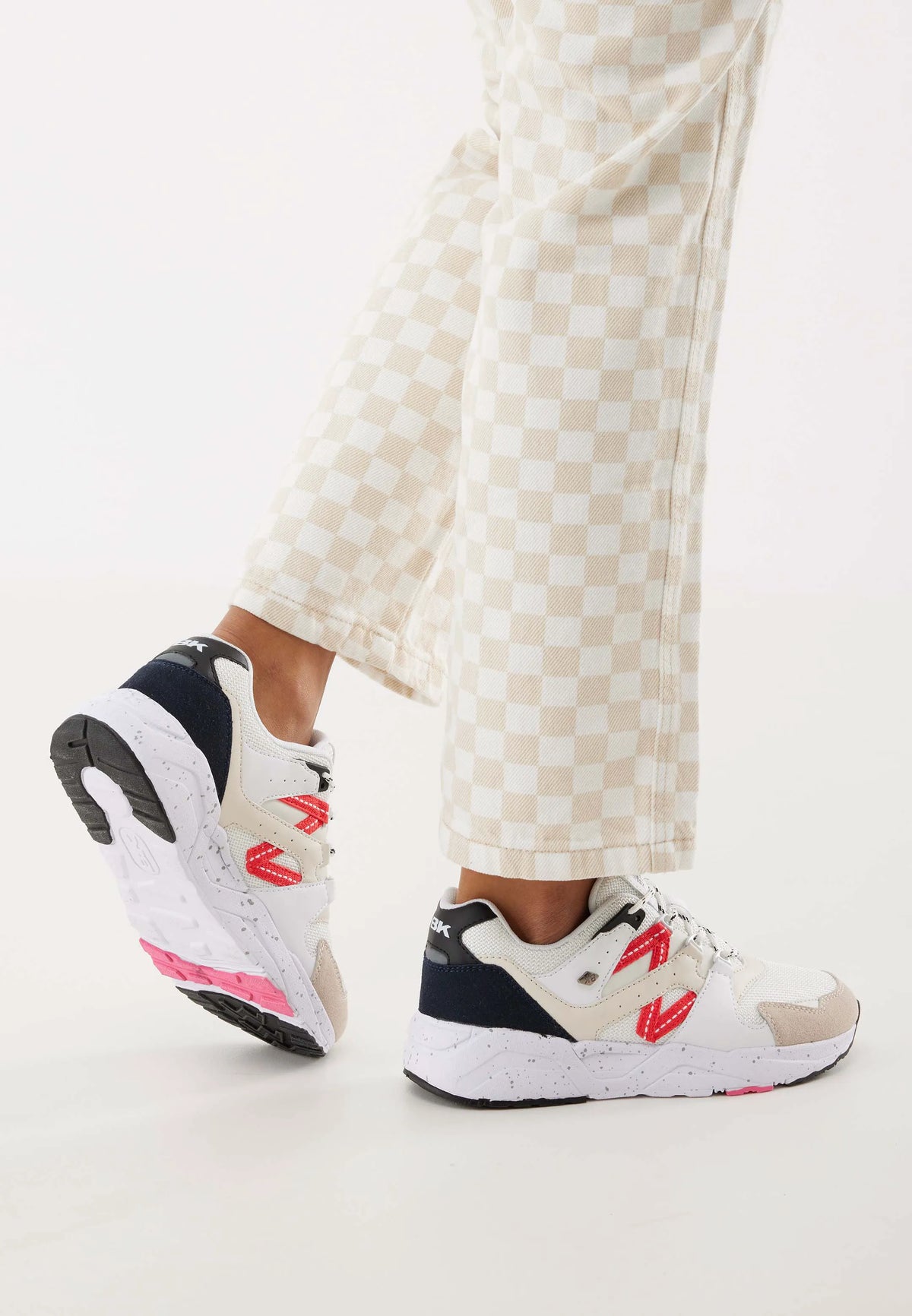 White/Coral/Navy