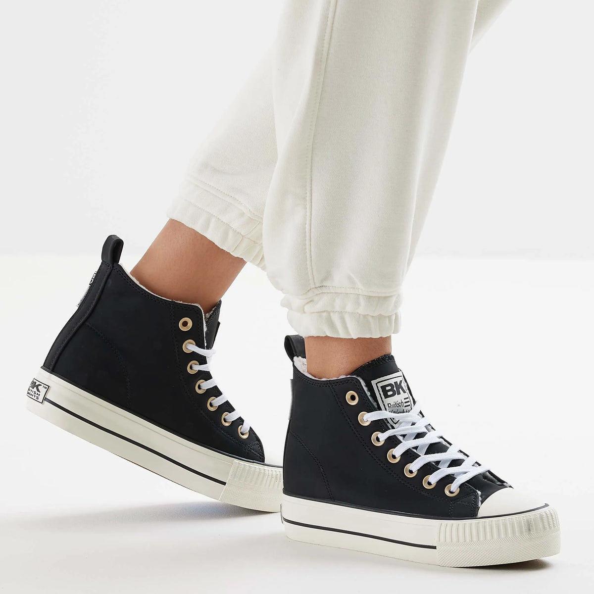 Black/Off-white