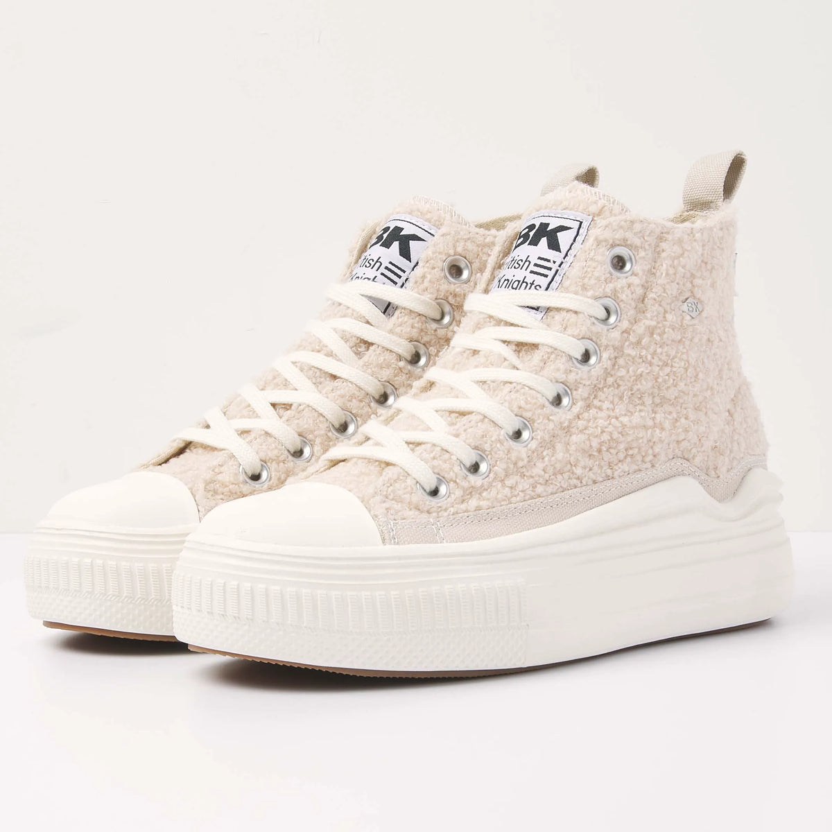 Beige/Off-white