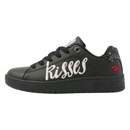 Black/Kisses