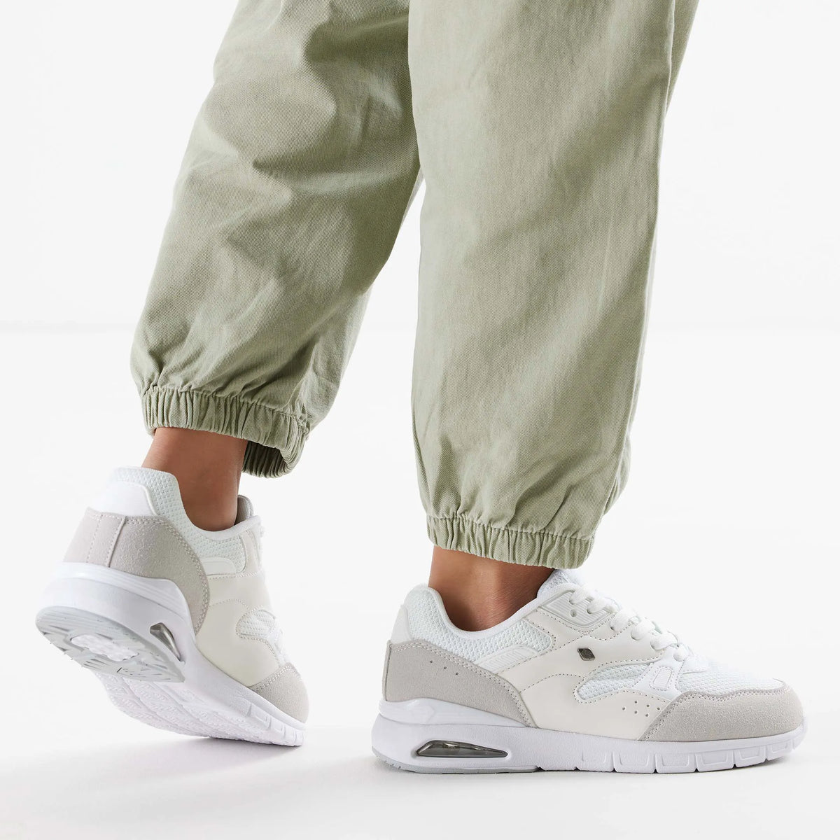 Off-white/Beige/White